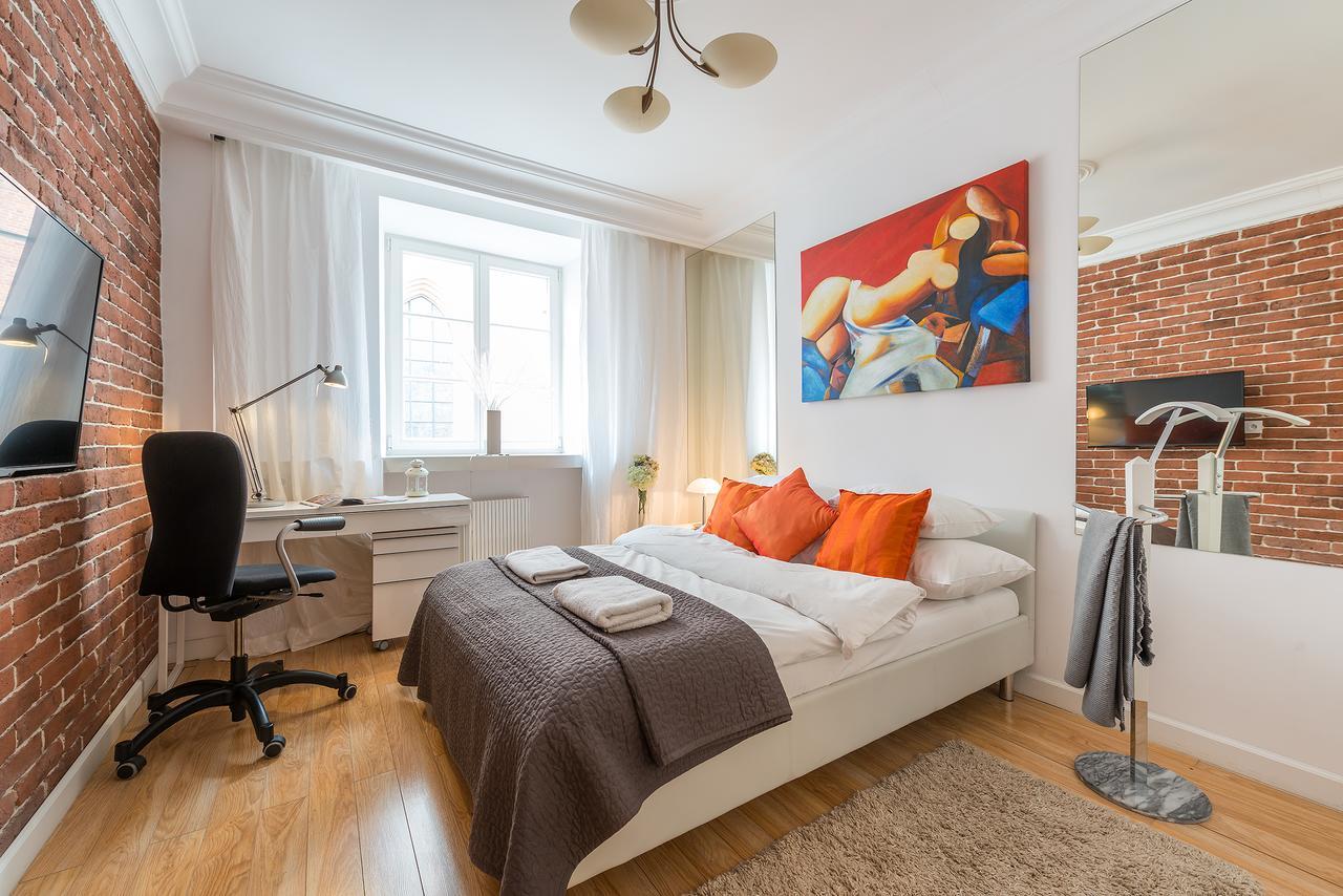 P&O Serviced Apartments Swietojanska Варшава Экстерьер фото